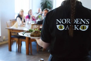 Hotellet, gästservice & restaurang